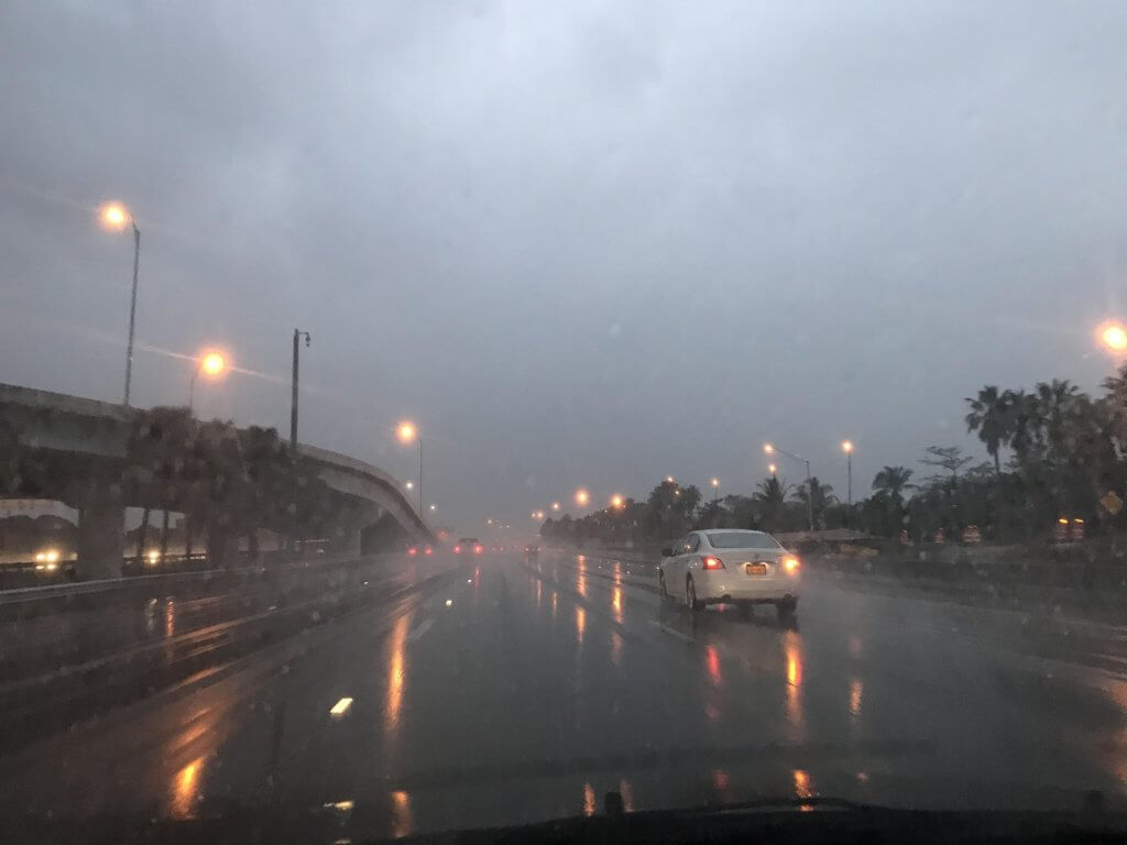 احجز سيارة ليموزين من باريس ليموزين وابعد عن الشتاء